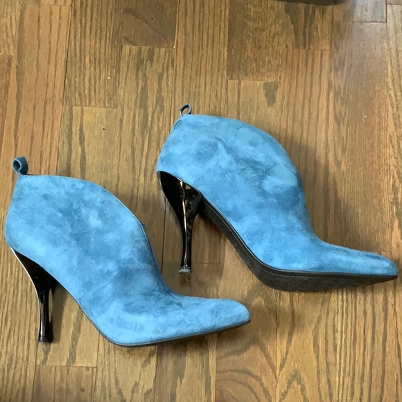 Enzo Angiolini Eakaleb Suede Ankle Booties - Picture 2 of 6